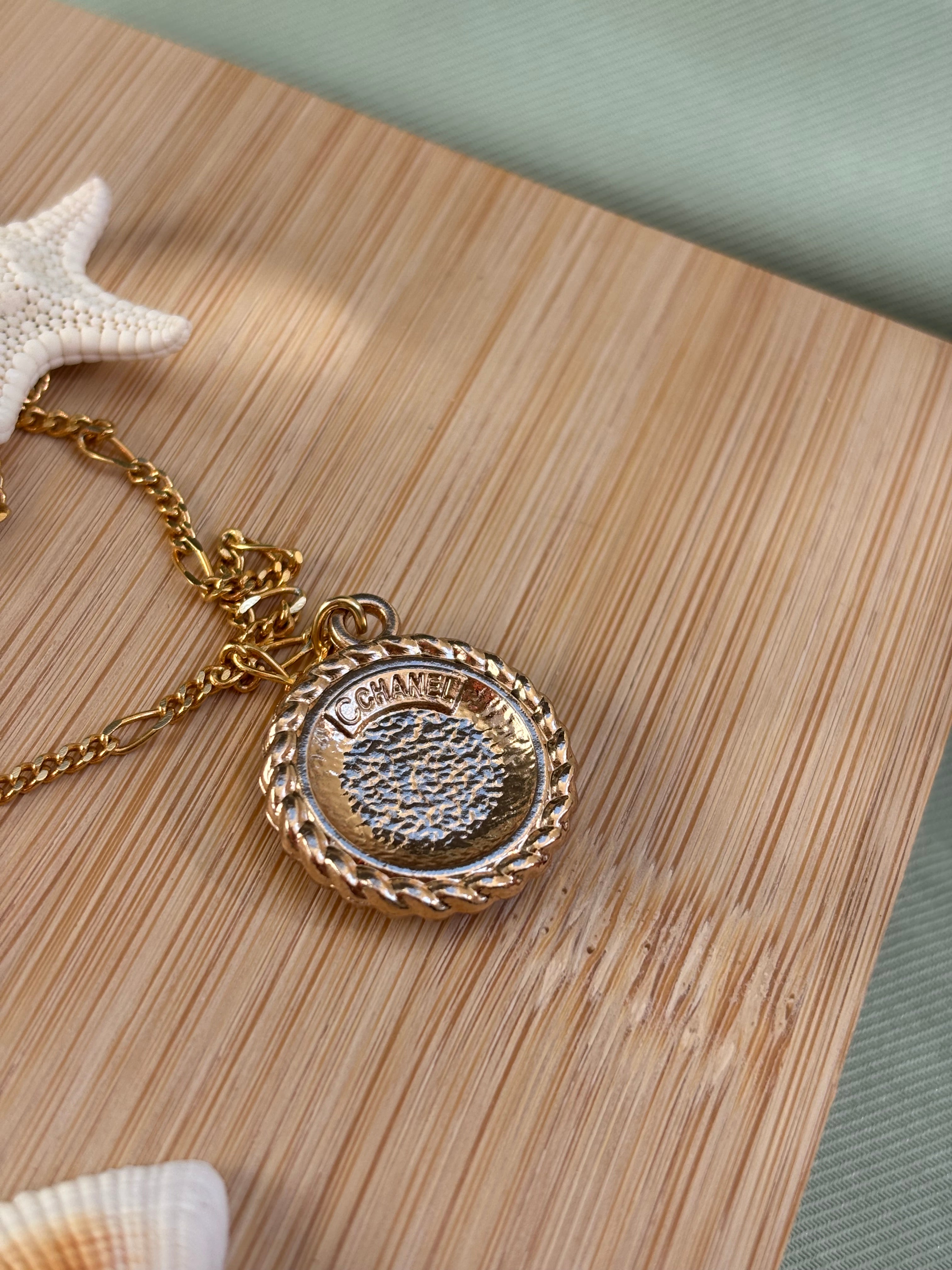COLLIER BOUTON UPCYCLE - medusa