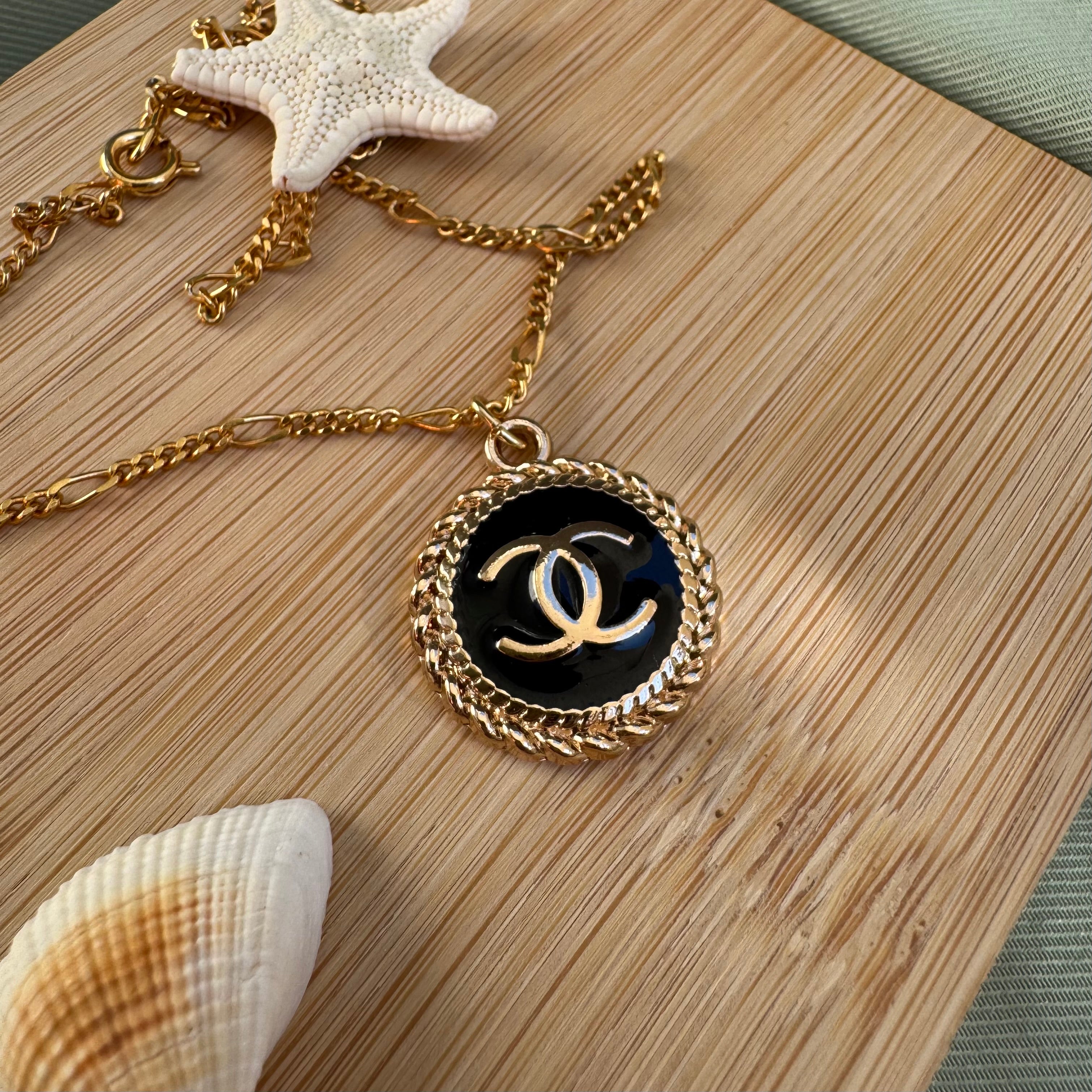 COLLIER BOUTON UPCYCLE - medusa